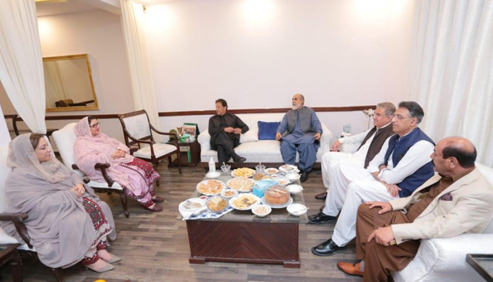 Prime Minister Imran Khan in a meeting with a delegation of Balochistan Awami Party (BAP) in Islamabad, on March 14, 2022. — APP