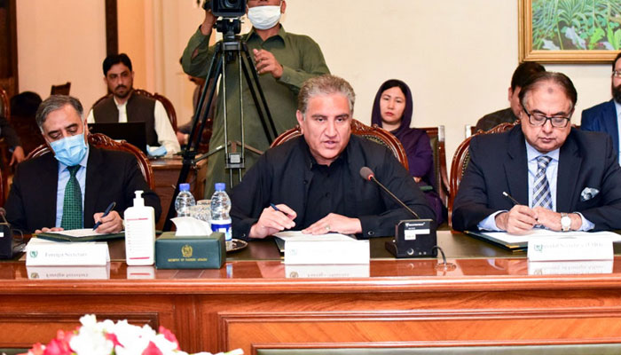 Foreign Minister Shah Mehmood Qureshi attending a meeting ahead of OIC session. — Radio Pakistan