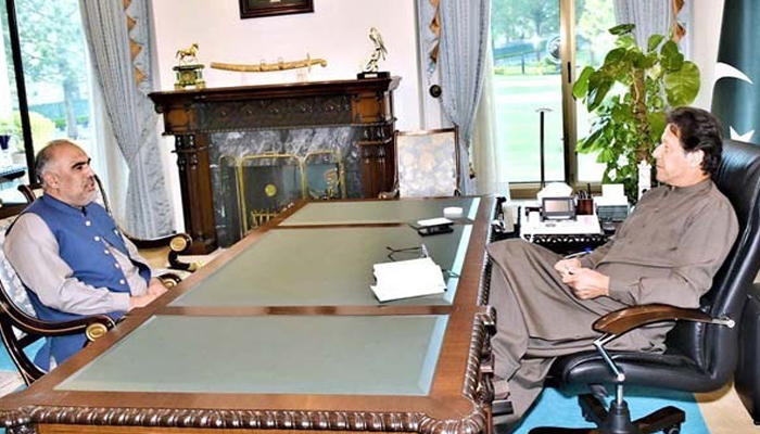 Prime Minister Imran Khan (right) in a meeting with Speaker National Assembly Asad Qaiser in Islamabad, on March 19, 2020. — APP