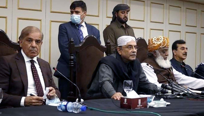 PML-N President Shahbaz Sharif, former president Asif Ali Zardari and JUI-F chief Maulana Fazal-ur-Rehman addressing to media persons during a press conference held in Islamabad on Tuesday, March 08, 2022. -PPI