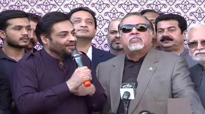 'I'm neutral,' Aamir Liaquat Husain tells Sindh governor