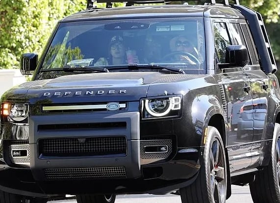 Hailey Bieber makes First public appearance post health scare