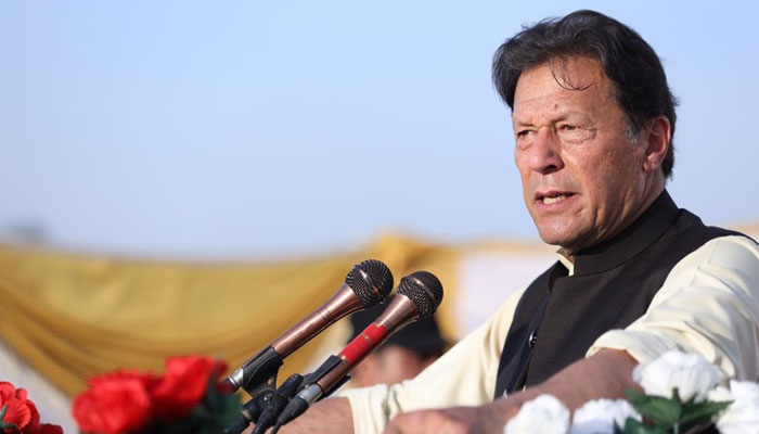 Prime Minister Imran Khan addressing a public gathering at Hafizabad. Photo— Facebook/ImranKhanOfficial