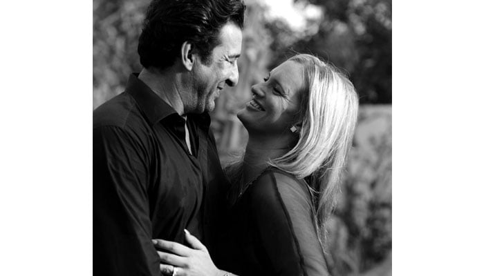 Former cricketer Wasim Akram (left) and Shaniera Akram. — Instagram/ @iamshaniera