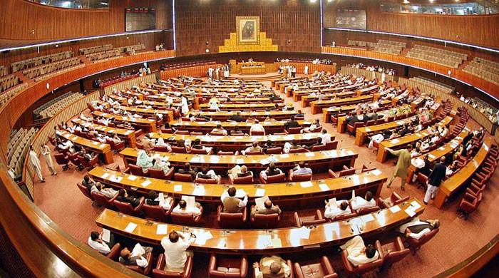 No-trust motion: 10 ministers, 41 MNAs in PTI right now are party switchers