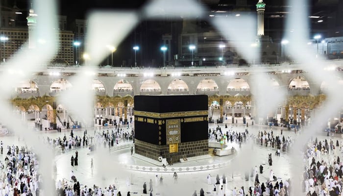 Muslim pilgrims, keeping social distance and wearing face masks, perform Tawaf during the annual Haj pilgrimage, in the holy city of Mecca, Saudi Arabia July 20, 2021. — Reuters