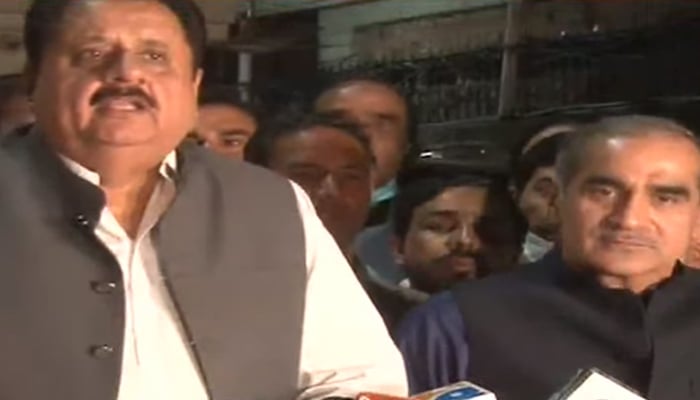 PML-Q leader and federal minister Tari Bashir Cheema (L) speaking during a press conference along with PML-N leader Khawaja Saad Rafique in Islamabad on Sunday. — Screengrab via Geo News Live