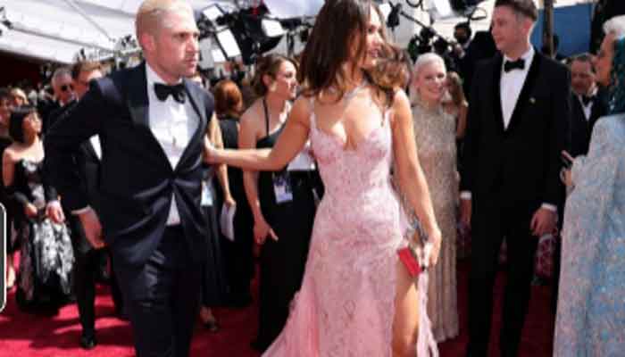 Stars step out on Oscars red carpet ahead of revamped ceremony 2 Stars step out on Oscars red carpet ahead of revamped ceremony