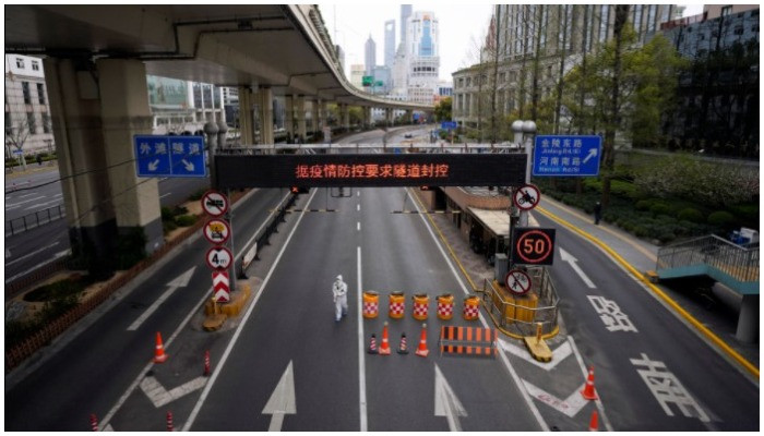 Shanghai terkunci saat COVID melonjak di pusat keuangan China