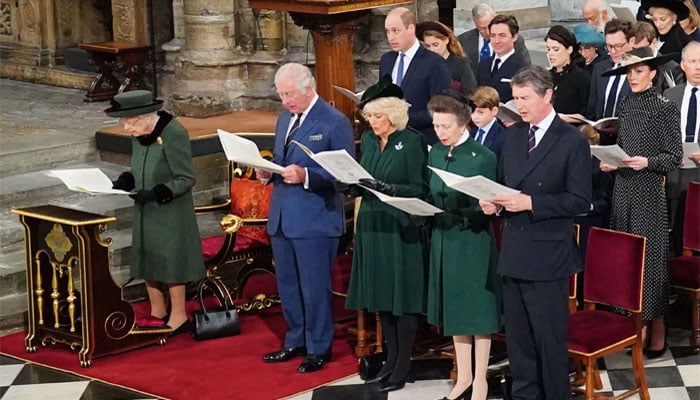 Boris Johnsons spokesman: ‘It is welcome to see Queen Elizabeth out today’