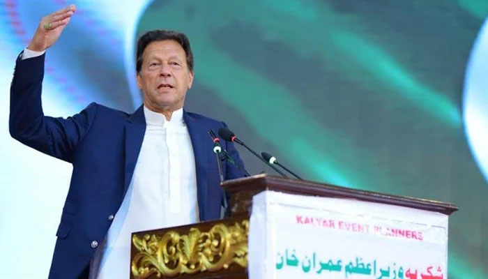 Prime Minister Imran Khan addresses the Pakistan Overseas Convention in Islamabad. photo. — PID