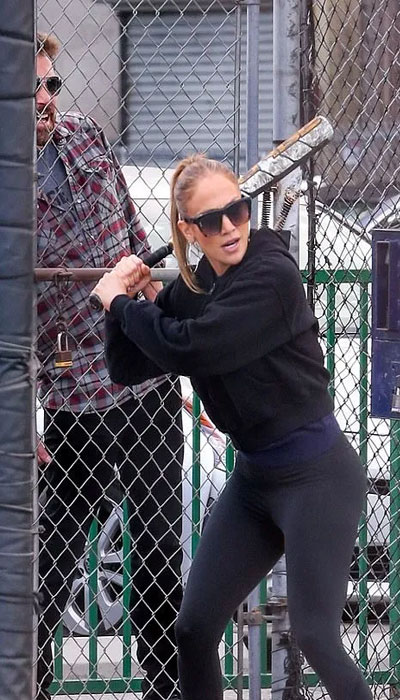 Jennifer Lopez, Ben Affleck packed on PDA amid their outing in LA