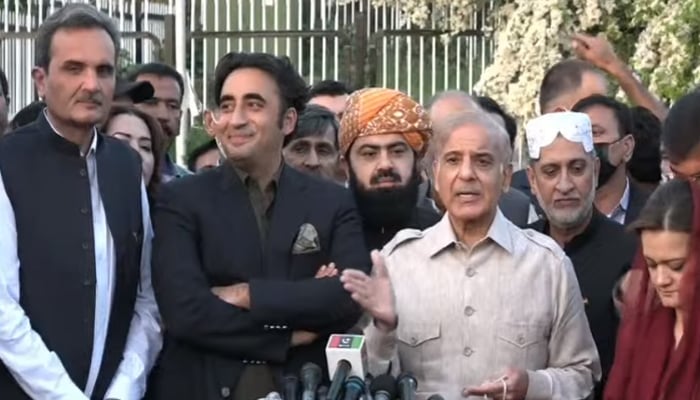 (Left to right) ANP’s Ameer Haider Khan Hoti, PPP Chairman Bilawal Bhutto-Zardari, JUI-F’s Maulana Asad Mahmood, Opposition Leader in the National Assembly Shahbaz Sharif, and BNP-M chief Akhtar Mengal address a press conference outside the Parliament House on Thursday, March 31, 2022. — Screengrab via Hum News Live
