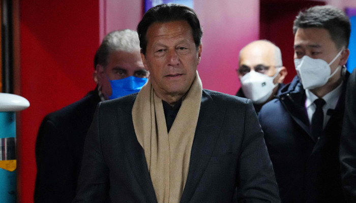 PM Imran Khan mengatakan pendirian memberinya ‘tiga pilihan’