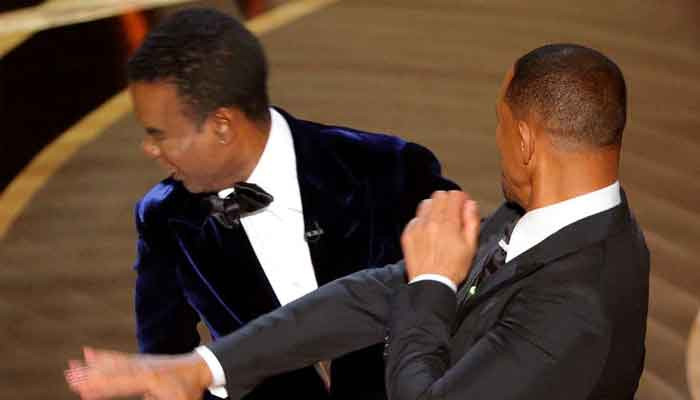 Will Smith mengundurkan diri dari akademi film Hollywood karena tamparan Chris Rock
