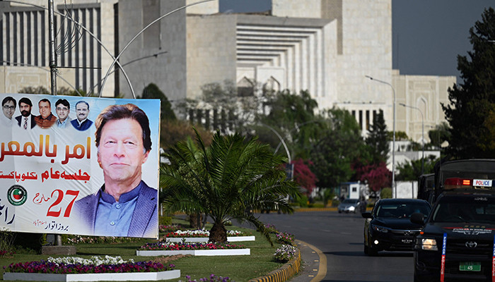 ‘Pendirian tidak meminta saya untuk mengambil jalan keluar’, kata PM Imran Khan