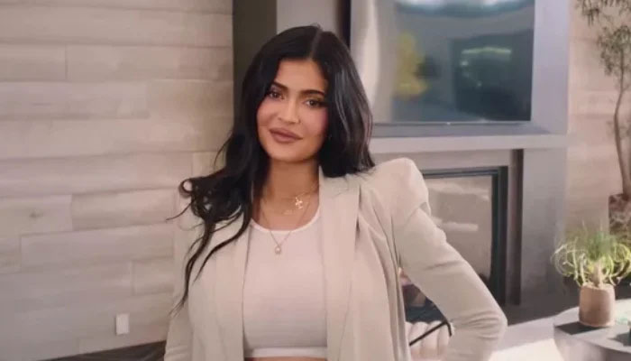 Kylie Jenner shows off custom made truck for Kendall x Kylie Cosmetic promotions