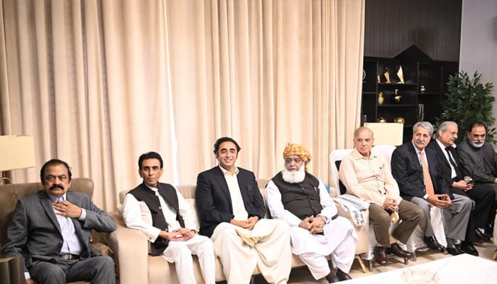 (left to Right) Opposition leaders Rana Sanaullah, Khalid Mqbool, Bilawal Bhutto, Fazlur Rehman and Shahbaz Sharif in a meeting with MQM-P delegation March 30,2022. Photo— PPP Twitter