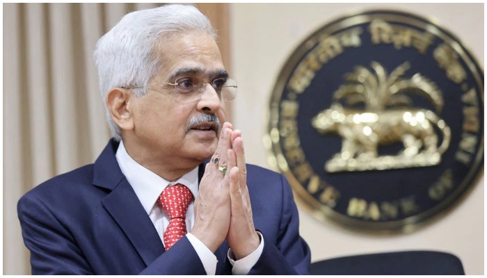 The Reserve Bank of India (RBI) Governor Shaktikanta Das greets the media as he arrives at a news conference after a monetary policy review in Mumbai, India, April 8, 2022. — Reuters