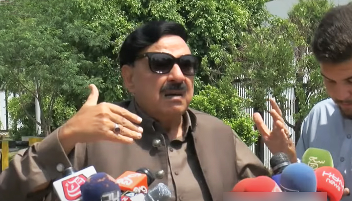 Interior Minister Sheikh Rasheed talking to journalists in Islamabad, on April 8, 2022. — YouTube/HumNewsLive