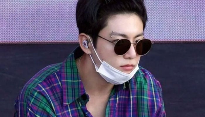 BTS Jungkook leaves AMRY in splits by recreating his iconic meme: see pic