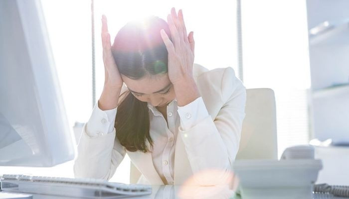 Wanita jauh lebih mungkin menderita sakit kepala daripada pria, kata penelitian