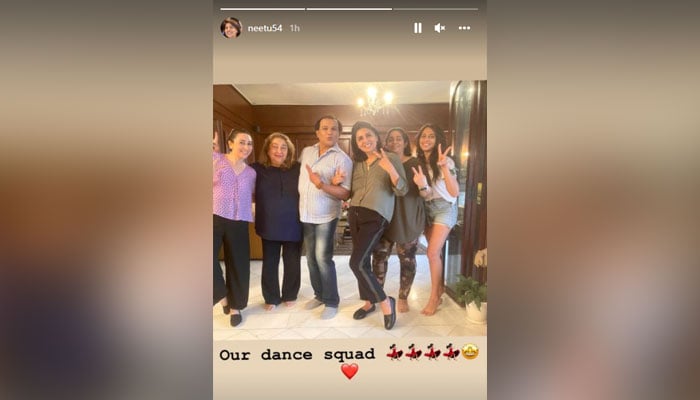 Ranbir-Alia wedding: Neetu Kapoor, Karisma Kapoor ready for Mehendi dances