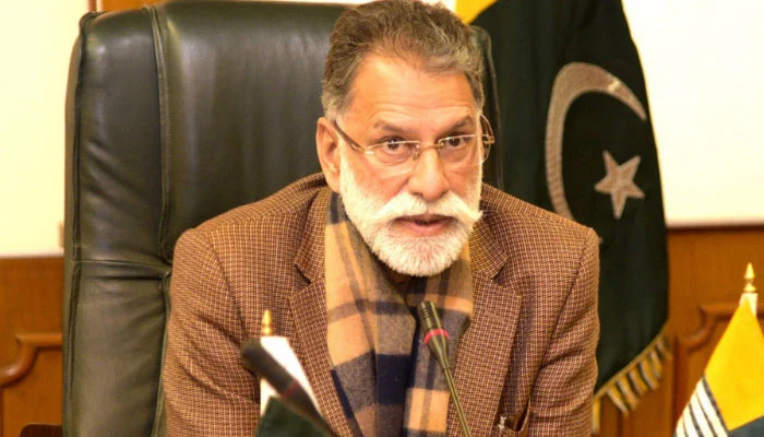 PM AJK Sardar Abdul Qayyum memecat lima menteri