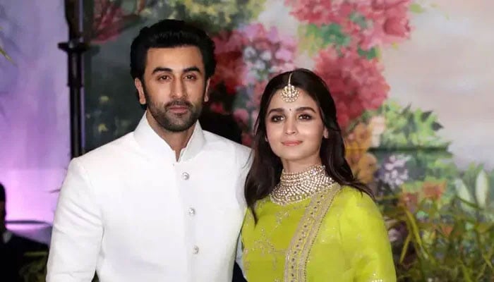 Ranbir-Alia wedding: Bride’s mehendi and outfit details revealed!