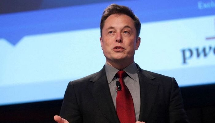 Elon Musk talks at the Automotive World News Congress at the Renaissance Center in Detroit, Michigan, January 13, 2015. Reuters
