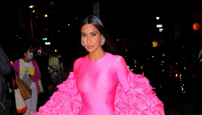 Kim Kardashian ‘tidak pernah’ menonton acara ‘SNL’ beau Pete Davidson sebelum menjadi pembawa acara