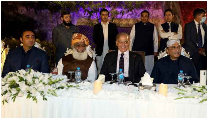 (From left to right) PPP Chairperson Bilawal Bhutto-Zardari, JUI-Fs Maulana Fazlur Rehman, PM Shehbaz Sharif and PPPs Asif Ali Zardari. Photo: Shehbaz Sharif/ Facebook