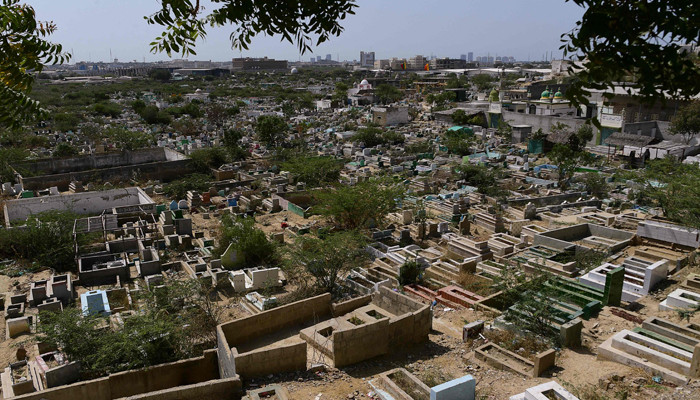 Orang mati Karachi kehabisan ruang pemakaman