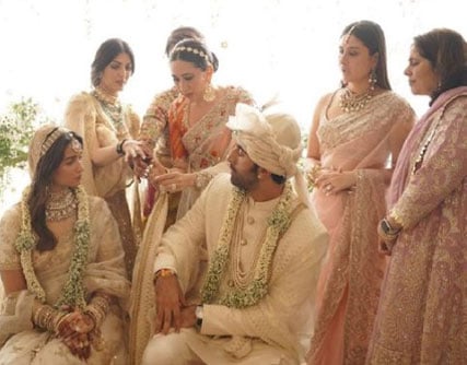 Riddhima Kapoor shares new snaps from Ranbir-Alia wedding: See