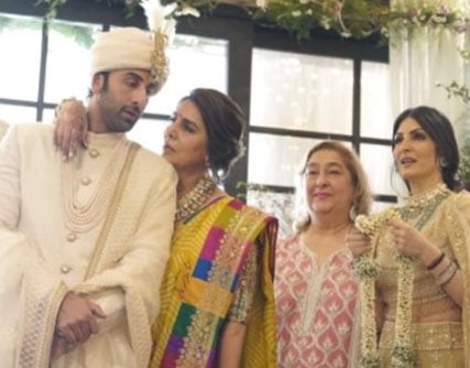 Riddhima Kapoor shares new snaps from Ranbir-Alia wedding: See