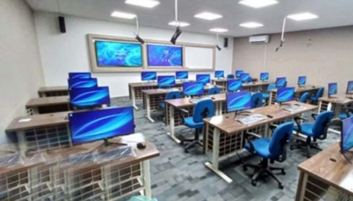 Ruang kelas pintar dengan teknologi canggih Tiongkok untuk memperkuat sistem pendidikan Pakistan