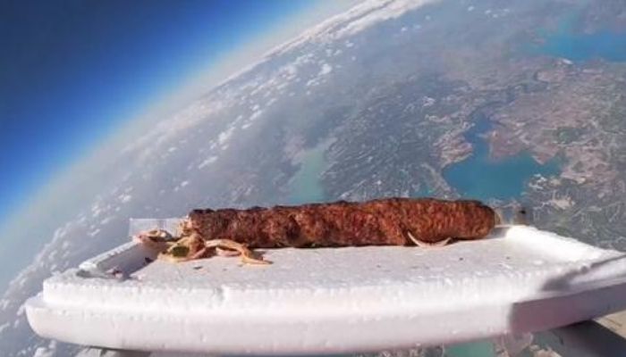 First kebab to ever launch for space. Screengrab via Instagram/kaburgaciyasar