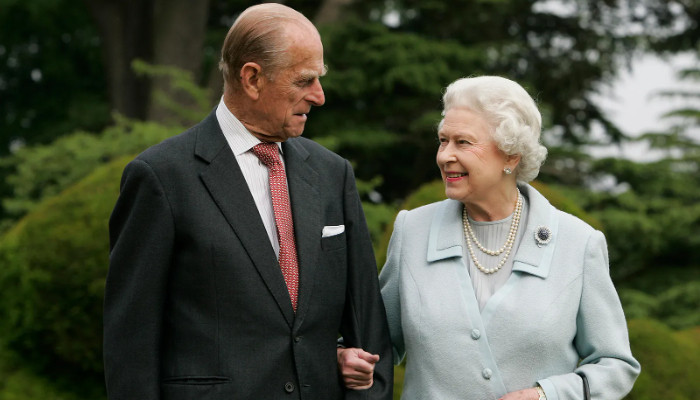 Ratu Elizabeth melakukan perjalanan ke Sandringham pada hari ulang tahunnya untuk menjadi dekat dengan Philip