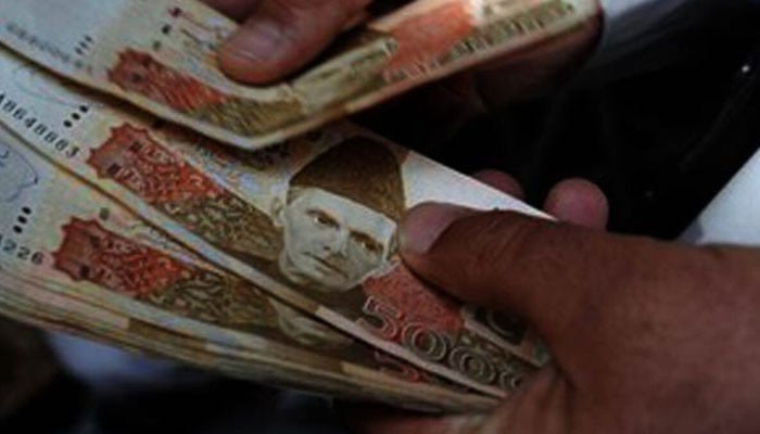 Rupee halts losing streak, gains 0.14% - Vimarsana News