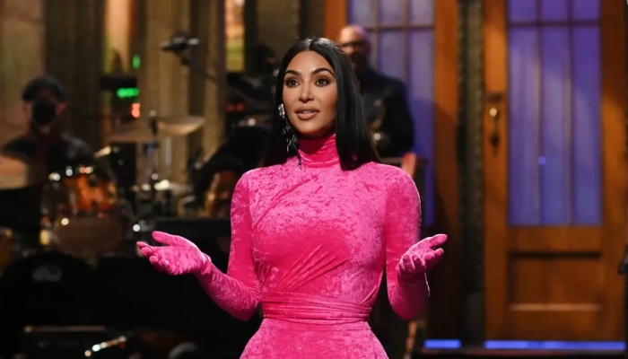 Kim Kardashian takes savage dig at Tristan Thompson during ‘SNL’ monologue, watch
