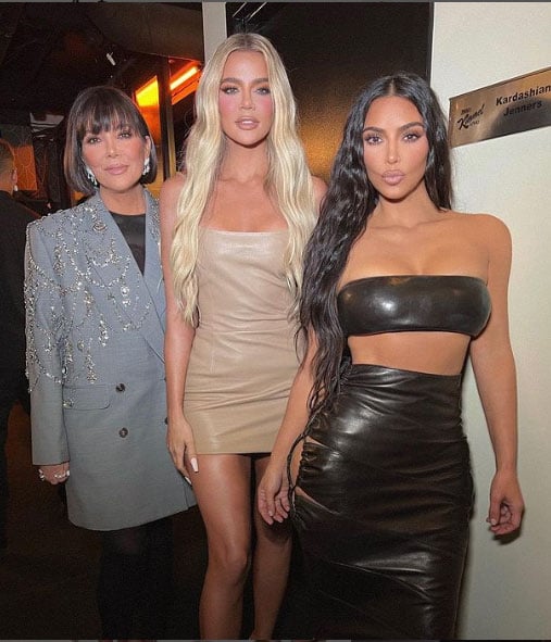 Khloe Kardashian sends fans wild with her skinny look in new pic posted by Kim Kardashian