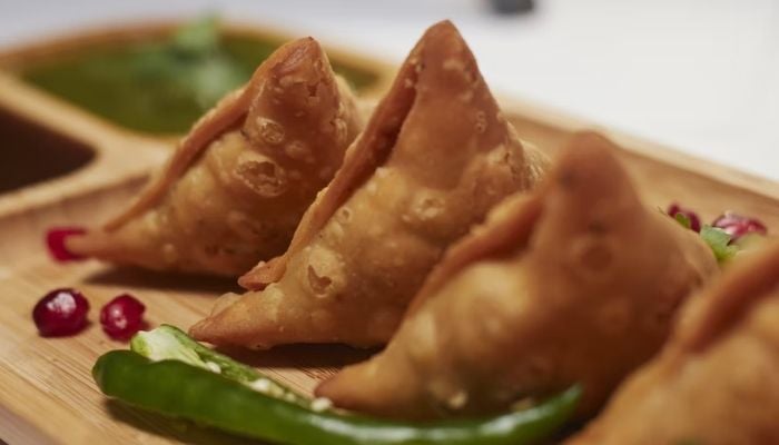 (representational) Saudi Arabia Restaurant Shut Down For Preparing Samosas In Toilet For 30 Years.—unsplash/@kabircheema