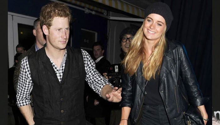 Prince Harrys frustrations forced him to seek out his ex-girlfriend to complain about royals, claims expert