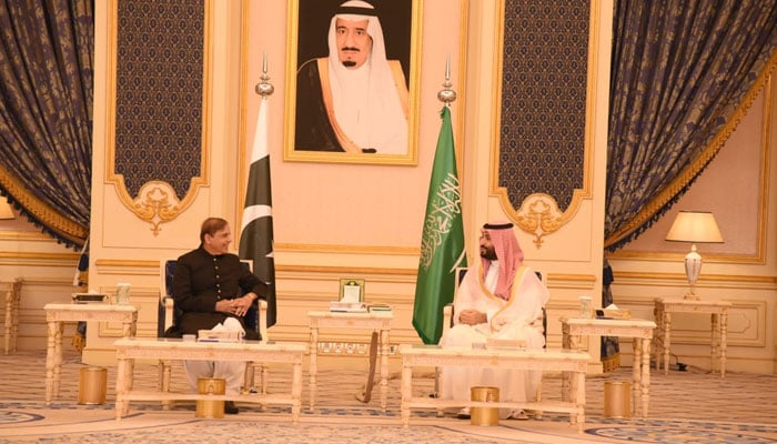 Prime Minister Shehbaz Sharif (L) meets Saudi Arabia’s Crown Prince Mohammad Bin Salman (R). Photo— Twitter/ PM Office