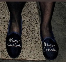 Duchess Sarah, Prince Andrews ex-wife, makes headlines with her shoes