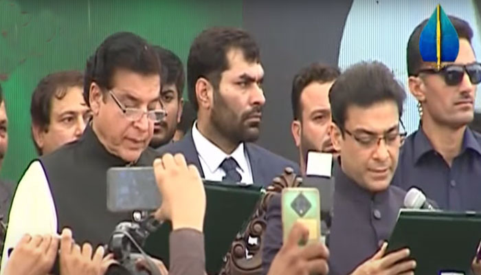 Setelah banyak penundaan, Hamza Shahbaz akhirnya mengambil sumpah sebagai CM Punjab