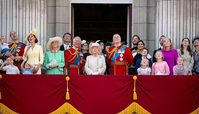 Queens recent appearance at Windsor Castle suggests shes all set to celebrate her Jubilee events