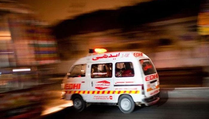 Ambulance rushing to hospital. Photo— Geo.TV