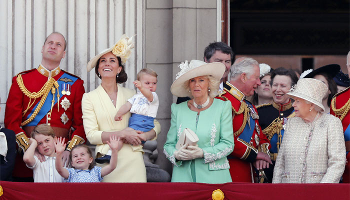 Piers Morgan bereaksi terhadap keputusan Ratu untuk melarang Pangeran Harry, Meghan Markle dari balkon Istana