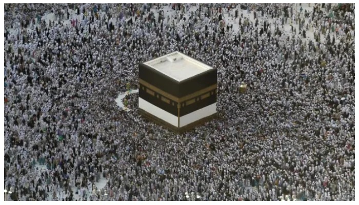 Thousands of Muslims circumambulate around the Holy Kaaba. — AFP/ file